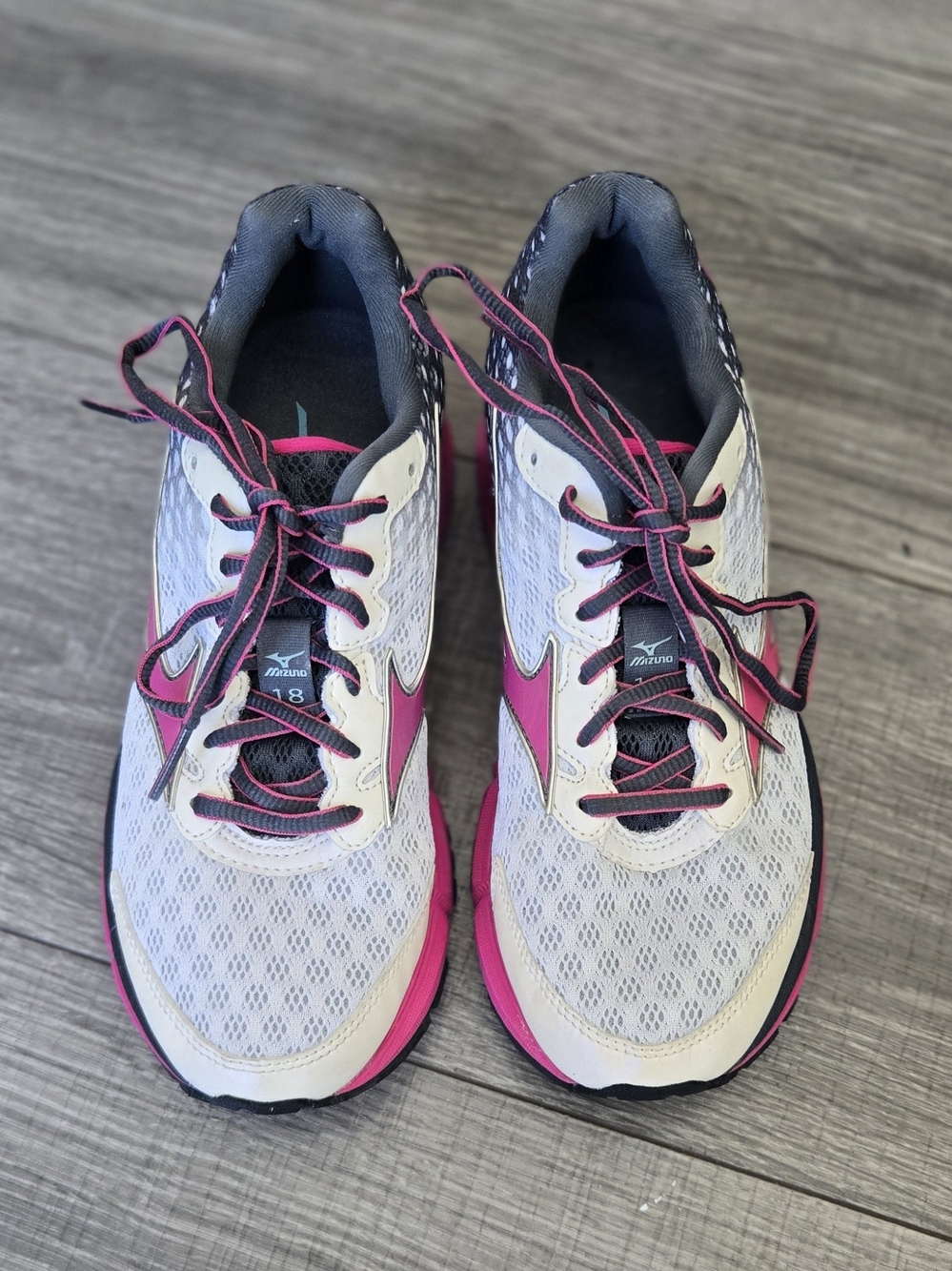 Mizuno Wave Rider 18 Womens 7 White Fuchsia Pink Running Shoes J1GD150331.